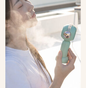 Quạt Cầm Tay Mini Phun Sương Hình Con Vịt 11 0413 quat cam tay mini phun suong hinh con vit