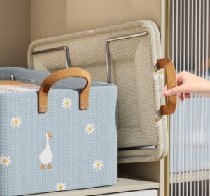 10 1139 hop dung quan ao co quai xach 47x28x20cm