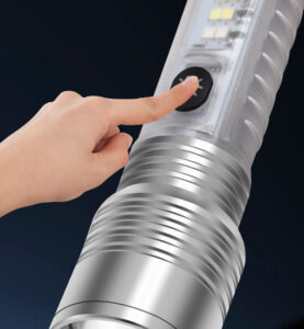 0245 den pin cam tay da nang sac usb