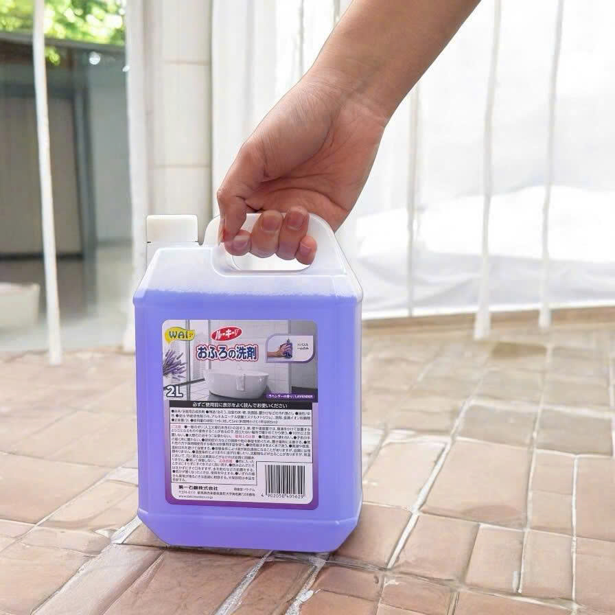 Nước lau sàn, tẩy nhà tắm WAI Rookie-V 2L Nhật Bản (hương Lavender) 2 z7200214235356 53218b3cf0ae1bc51d05fef71eb21c9a