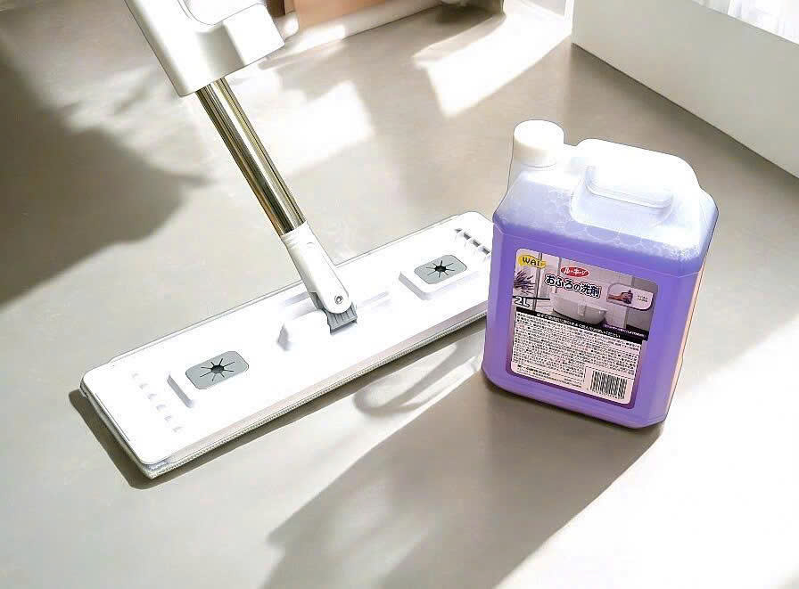 Nước lau sàn, tẩy nhà tắm WAI Rookie-V 2L Nhật Bản (hương Lavender) 5 z7200214427273 7684d46088e5f4c7aa3b9e35e60dbb16