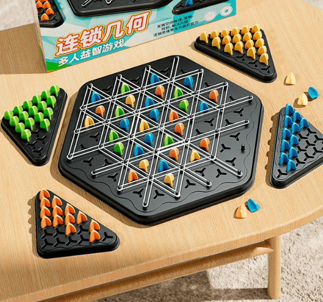 Đồ Chơi Cờ Vua Tam Giác Chuỗi Hình Học – Rèn Luyện Tư Duy & Trí Tuệ Cho Bé 95K 3 0524 do choi co vua tam giac chuoi hinh hoc