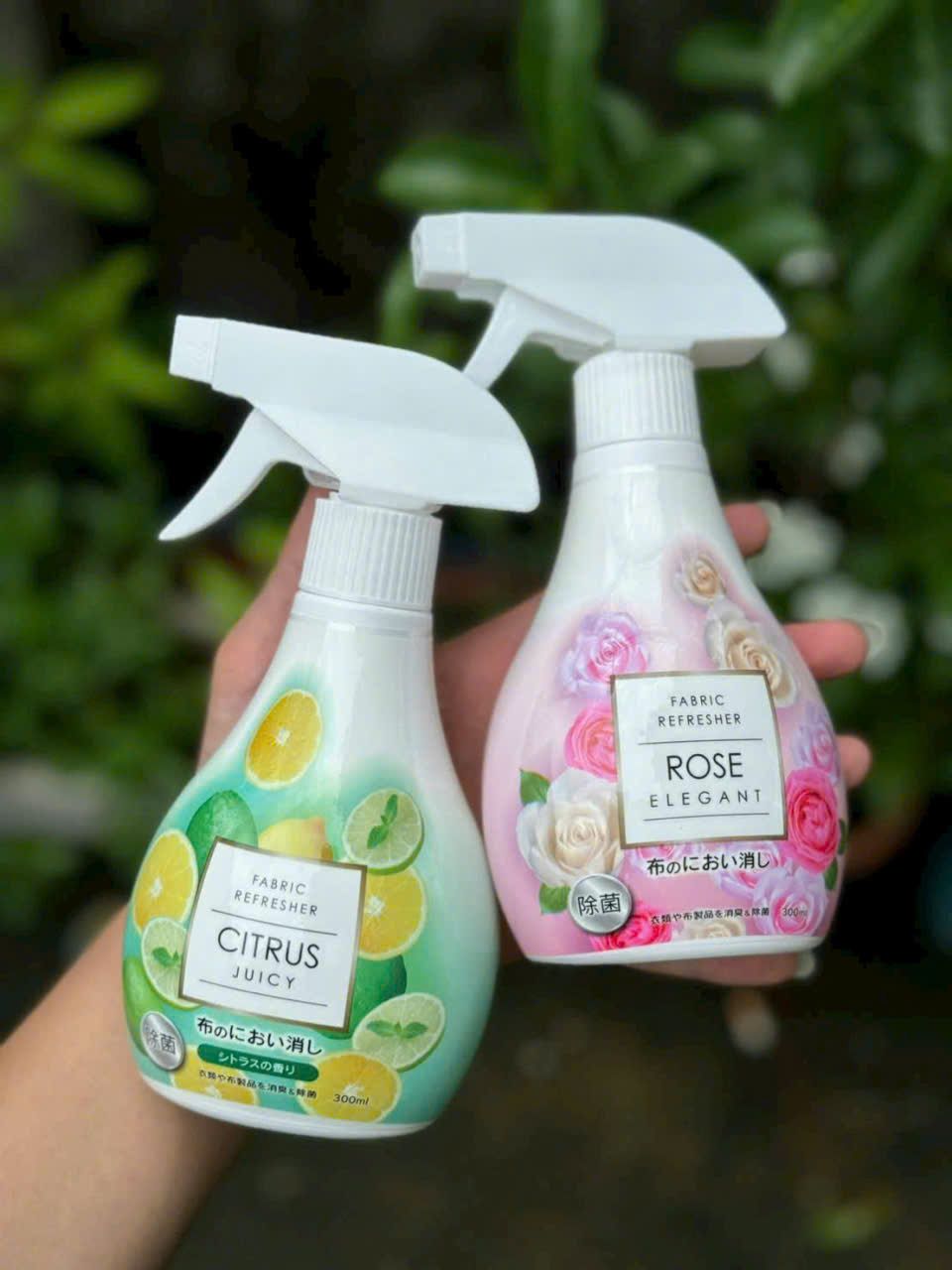 Chai Xịt Khử Mùi Và Làm Thơm Quần Áo 300ml 70k