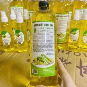 Nước lau sàn, Nước cất tinh dầu sả chanh 100% organic sạch khuẩn thơm mát tự nhiên chai 1000ml.