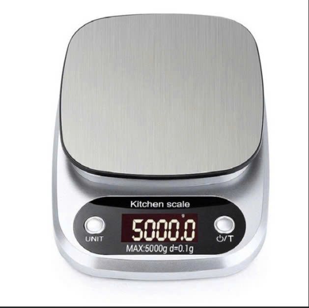 Cân Điện Tử 5kg-0.1g SH 131, Thiết Kế Kiểu Dáng Nhỏ Gọn.
